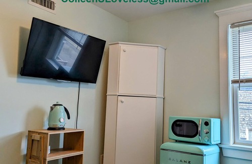 Fifth Ward Condo | PRIVATE studio w/full bath @ "1750 John Sullivan House" on Historic Thames St