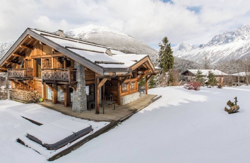 Les Houches Ski Chalet | Private stunning chalet with incredible views, sunken jacuzzi & spa