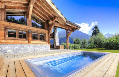 Les Houches Ski Chalet | Private stunning chalet with incredible views, sunken jacuzzi & spa