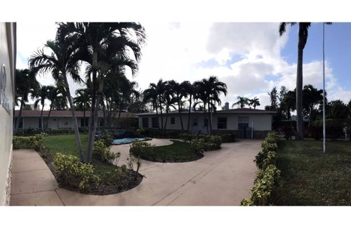 Santa Barbara Estates Apartment | Private Suite # 7, five minutes walk to beach.