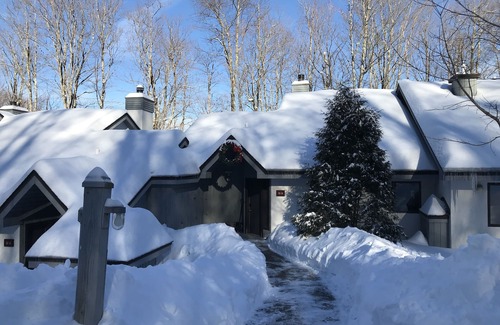 Killington Condo | Private Suite at The Woods Spa and Resort