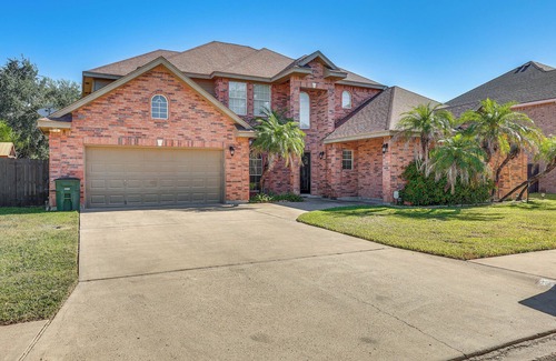 Palmhurst Cottage | Private Theater & Pool: Spacious Mission Home