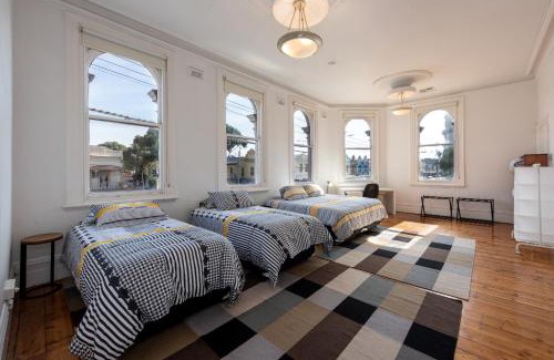 Fitzroy North Hotel | Private Unit in Heritage Building in Fitzroy North