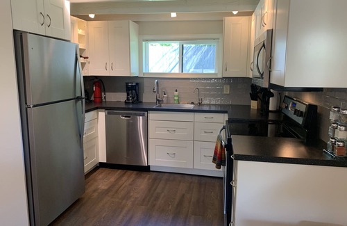 Boulder Cottage | Private Upscale Cottage at the Trailhead - Rural Feel, 2 Minutes to Boulder