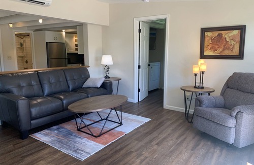 Boulder Cottage | Private Upscale Cottage at the Trailhead - Rural Feel, 2 Minutes to Boulder