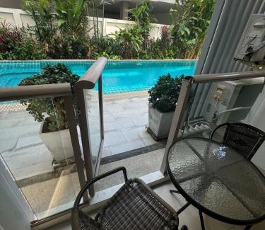 Pratumnak Hill Apartment | private, upscale, neighborhood