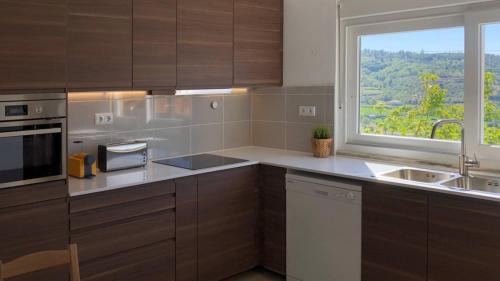 Covilha Villa | Private V3 Equipped Kitchen