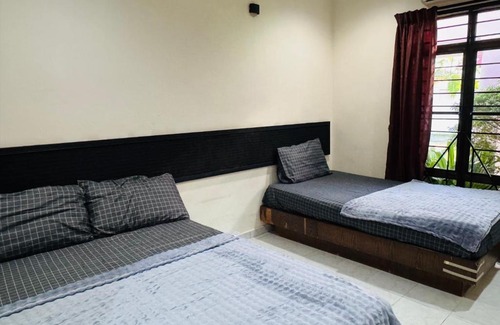 A'famosa Resort Villa | Private Villa With pool bbq sound system wifi snooker