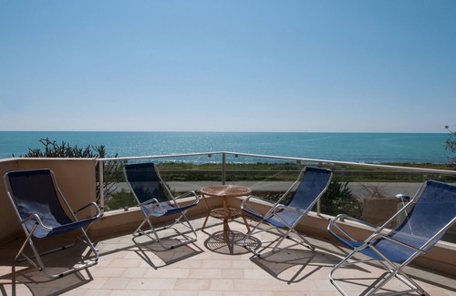 Donnalucata Villa | Private villa 10 meters from the sea parking wifi barbecue 4 bathrooms 4 bedrooms
