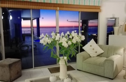 Camps Bay Villa | Private villa 360 views, pool, Jacuzzi, games room, ultimate mountain & sea view