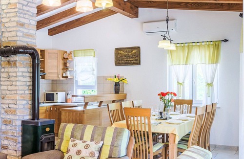 Prolozac House | Private Villa with private pool, hot tub, WIFI, A/C, TV, terrace, pets allowed, panoramic view