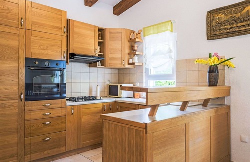 Prolozac House | Private Villa with private pool, hot tub, WIFI, A/C, TV, terrace, pets allowed, panoramic view