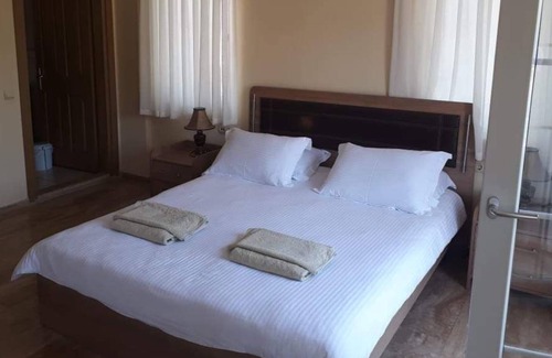 Dalyan City Center Villa | Private villa in Dalyan 4 bedroomed, 3 bathrooms with swimmingpool