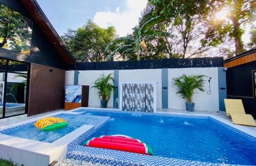Rizal Province Villa | Private Villa in Rizal with Mountain View