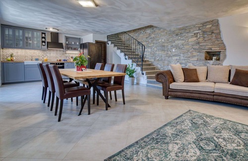 Krsan House | Private Villa with A/C, private pool, WIFI, TV, terrace, pets allowed, panoramic view, parking