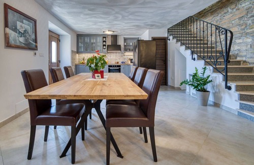 Krsan House | Private Villa with A/C, private pool, WIFI, TV, terrace, pets allowed, panoramic view, parking