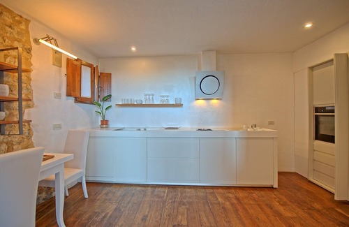Sesto Fiorentino Villa | Private Villa with A/C, WIFI, private pool, TV, veranda, panoramic view, parking, close to Florence