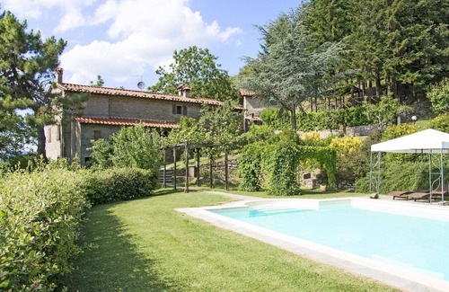 Pieve di Chio Villa | Private Villa with A/C, private pool, hot tub, WIFI, TV, terrace, panoramic view, close to Cortona
