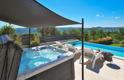 Golubici Villa | Private Villa with hot tub, private pool, WIFI, A/C, TV, terrace, pets allowed, panoramic view