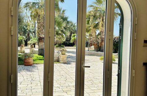 Donnalucata Villa | Private Villa with private pool, WIFI, hot tub, A/C, TV, patio, pets allowed, panoramic view