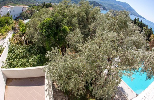 Becici Villa | Private villa with pool and sea view "The Turtles Garden"