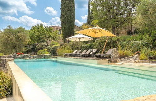 Radda in Chianti Villa | Private Villa with private pool, hot tub, WIFI, TV, patio, panoramic view, close to Greve In Chianti