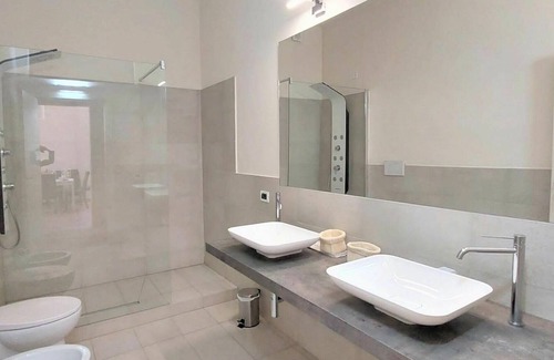 Certaldo House | Private Villa with private pool, A/C, WIFI, TV, patio, pets allowed, panoramic view, parking