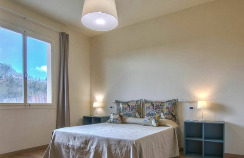 Certaldo House | Private Villa with private pool, A/C, WIFI, TV, patio, pets allowed, panoramic view, parking