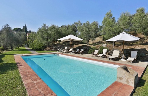 Lucca Villa | Private Villa with private pool, A/C, WIFI, TV, veranda, panoramic view, parking, close to Lucca