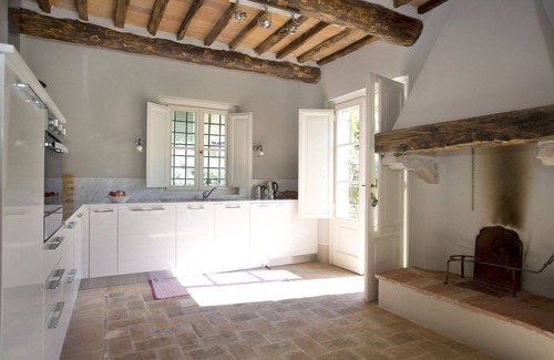 Villabuona Villa | Private Villa with WIFI, A/C, private pool, TV, patio, panoramic view, parking, close to Lucca
