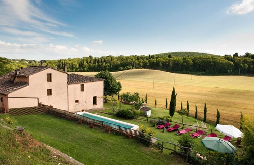 Simignano Villa | Private Villa with WIFI, private pool, hot tub, A/C, TV, patio, panoramic view, close to Siena
