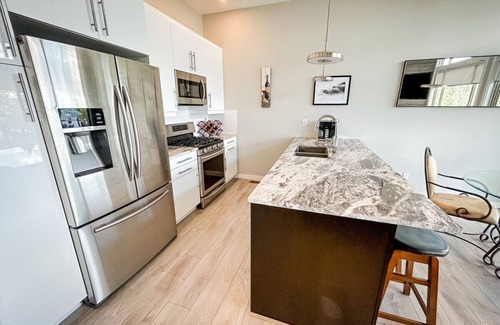 Okanagan-Similkameen Apartment | Private Vineyard Home with Lake View