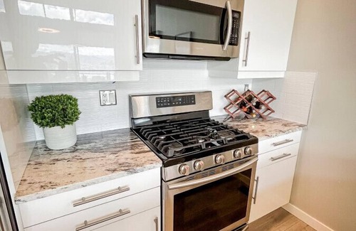 Okanagan-Similkameen Apartment | Private Vineyard Home with Lake View