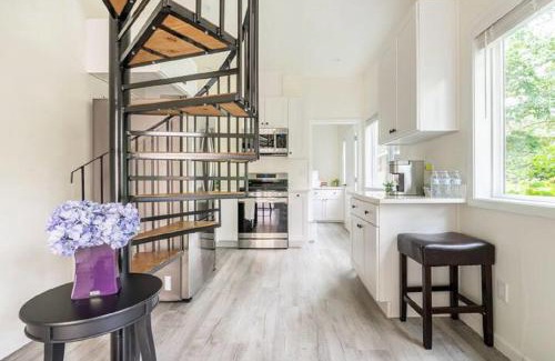 Auburn House | Private Waterfront Retreat near downtown Auburn