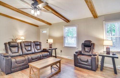 Wallburg House | Private Yard and Deck High Point Home Base!