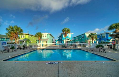 Cinnamon Shore House | Private Yard Shared Pool Near the Beach Bluetique Hotel by AvantStay