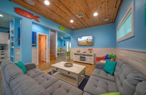 Cinnamon Shore House | Private Yard Shared Pool Near the Beach Bluetique Hotel by AvantStay