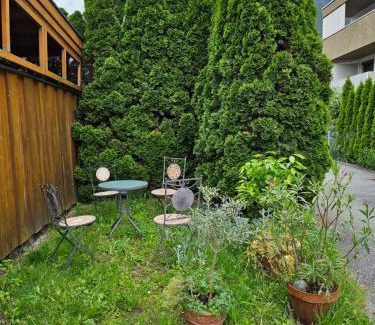 Zirl Apartment | Privatzimmeroase Felicitas exklusive Zimmer