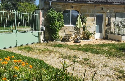 Sainte-Terre House | Proche Saint-Émilion, confortable gîte rénové avec terrasse - 2 personnes