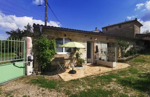 Sainte-Terre House | Proche Saint-Émilion, confortable gîte rénové avec terrasse - 2 personnes