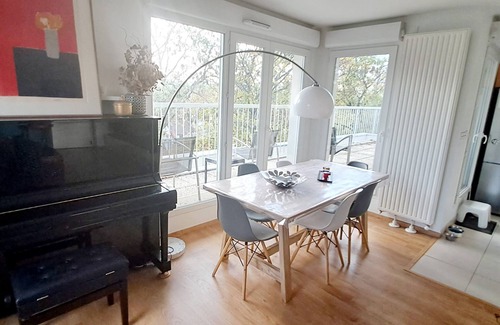 Gagny Apartment | Proche Sites des JO : Appartement Lumineux 3 Chambres, Terrasse, vue et Parking