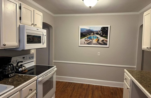 Charlotte Apartment | PROMO 15% WEEKLY/20% MONTHLY DISCOUNTnSleeps up to 6 adults, 5 mins to spectrum