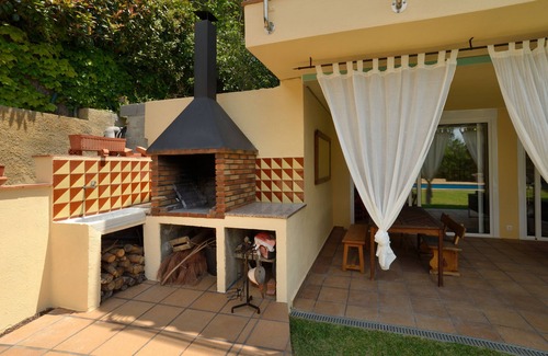 Sant Vicenc de Montalt Villa | Property with views, pool and garden in Barcelona area. Free wifi, a /c