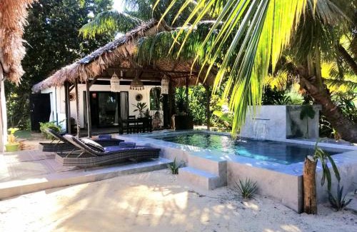 Nosy Boraha Villa | Propriété entière face au lagon, piscine, cuisine & wifi rien que pour vous Le Boraha Beach Lodge 90 m2