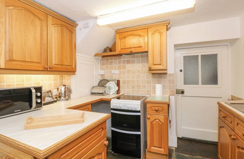 Portinscale Cottage | PROSPECT LODGE, pet friendly, with a garden in Portinscale