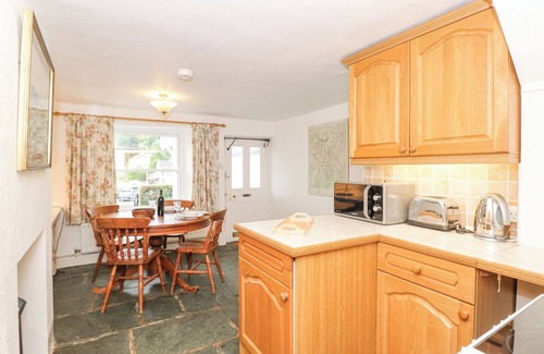 Portinscale Cottage | PROSPECT LODGE, pet friendly, with a garden in Portinscale