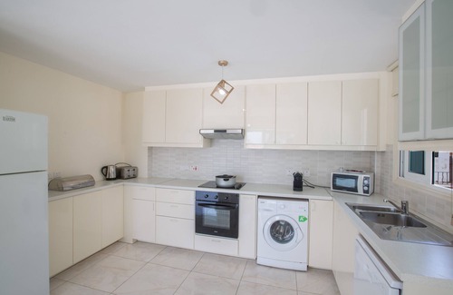 Protaras Cottage | Protaras Mesogeios Villa ME16 - a villa that sleeps 10 guests in 4 bedrooms
