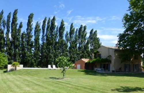 Saint-Andiol House | Provencal farmhouse and its hundred-year-old plane tree, heated and secure pool