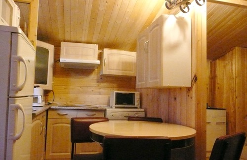 Morieres-les-Avignon Ski Chalet | Provence Bungalow Family 3 Rooms Swimming pool sharing 1h00 8km from Avignon