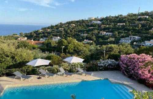 Les Issambres House | Provenzalische Villa l'Équilibre - mit Meerblick und privatem Pool by Riviera HomeLife